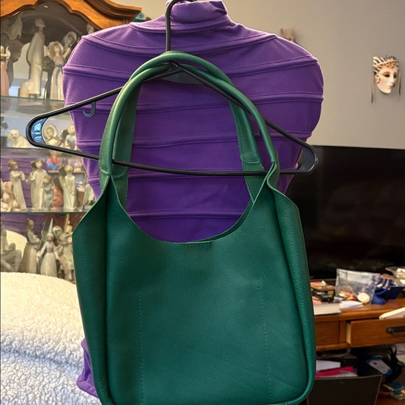 Portland Leather Emerald Green Pebbled Shoulder Bag - Picture 2 of 3